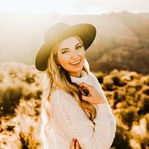 Meet your Posher, Taylor